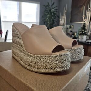 Christian Louboutin Arielle Zella Nude Wedge Leather Sandals Size 39